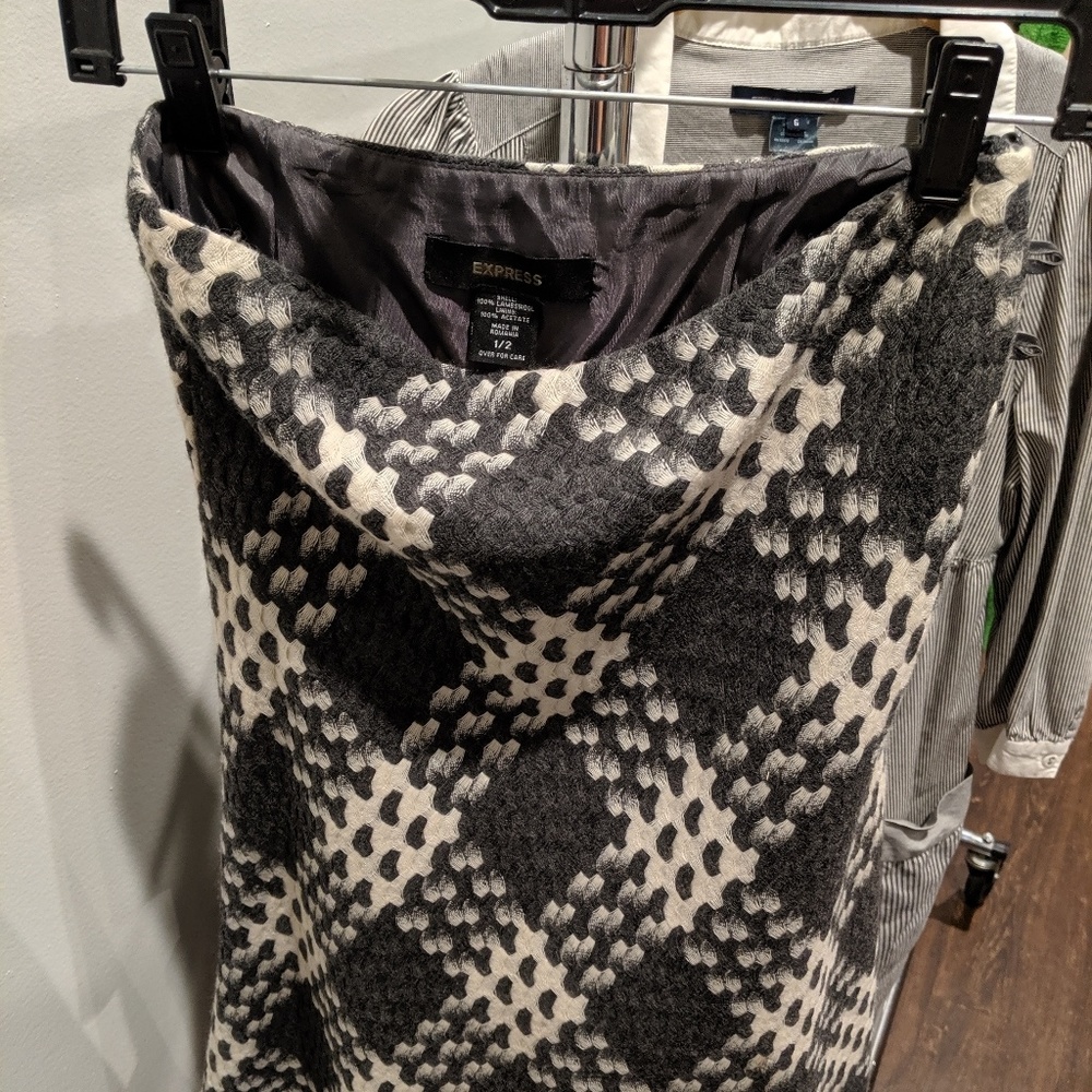Express Midi skirt